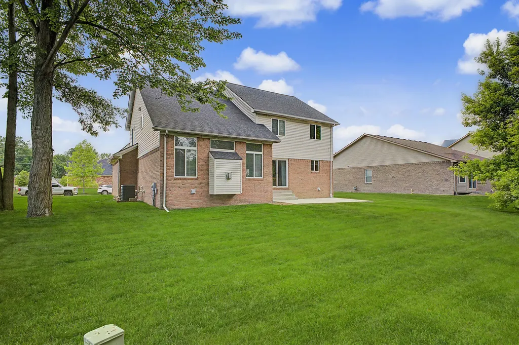 24224 Konarska Drive Brownstown Charter Township MI 48134