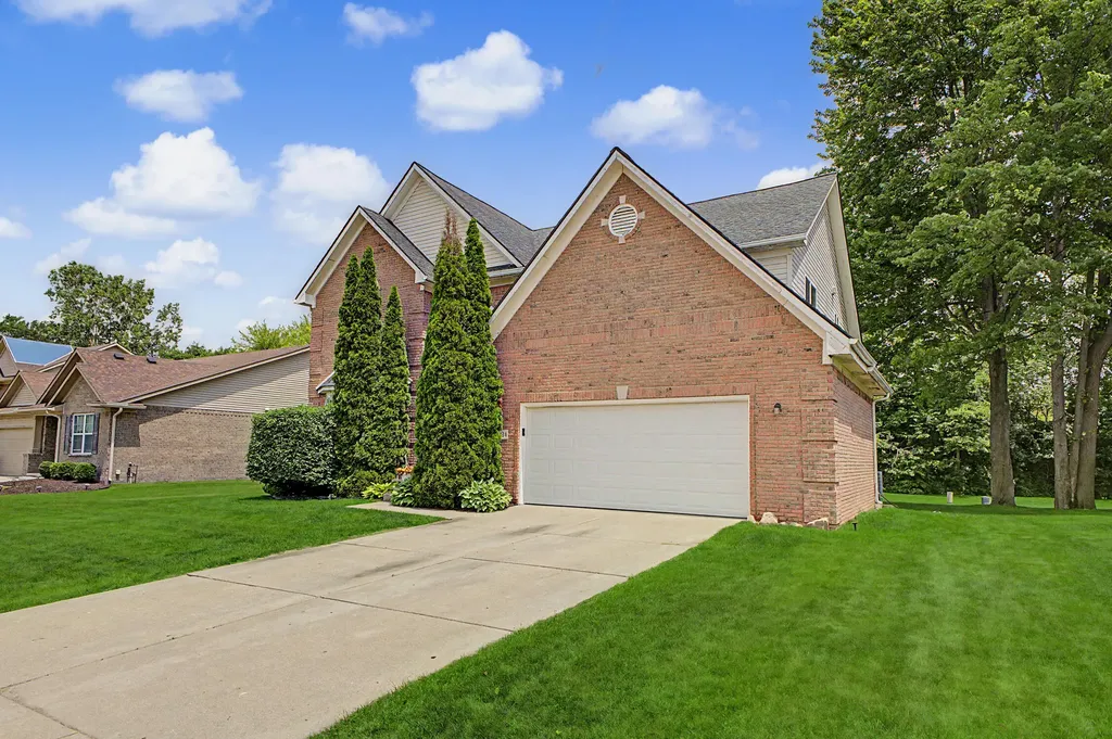 24224 Konarska Drive Brownstown Charter Township MI 48134