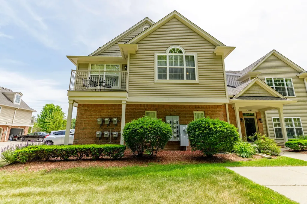 11355 N Woods Drive Shelby Charter Township MI 48317