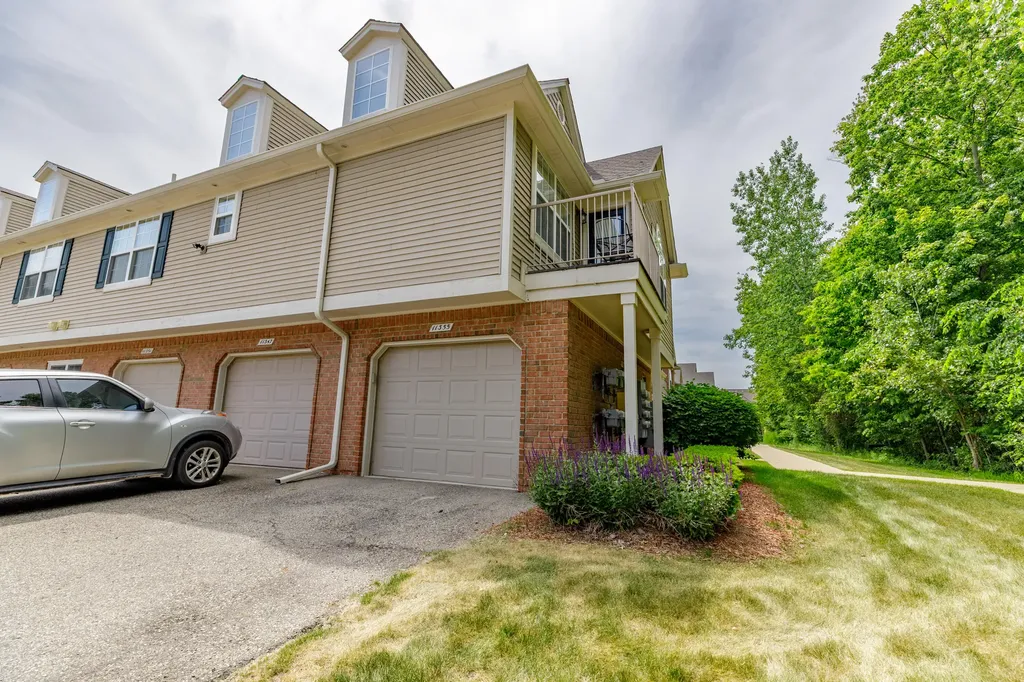 11355 N Woods Drive Shelby Charter Township MI 48317