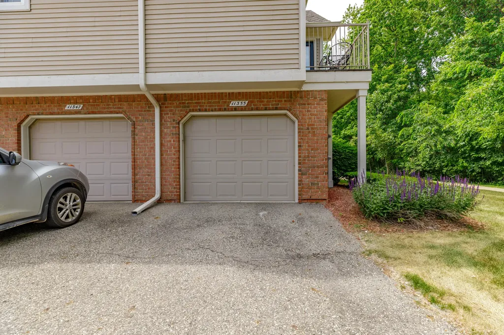 11355 N Woods Drive Shelby Charter Township MI 48317