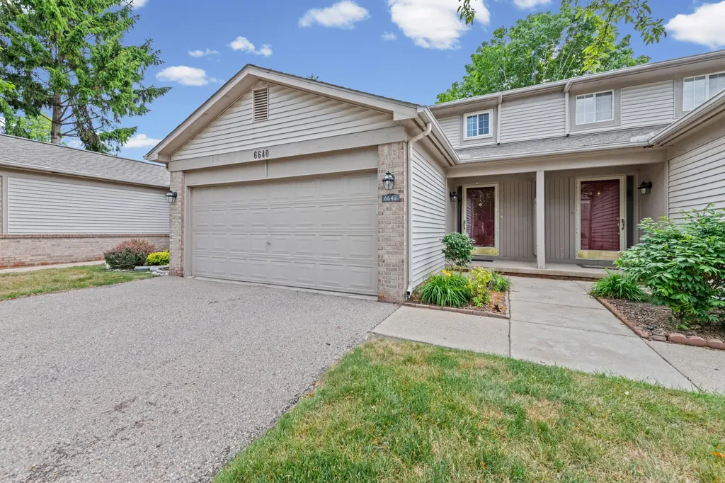 6640 Deerhurst Drive Westland City MI 48185