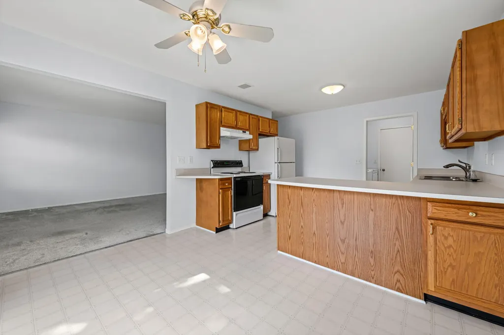 6640 Deerhurst Drive Westland City MI 48185