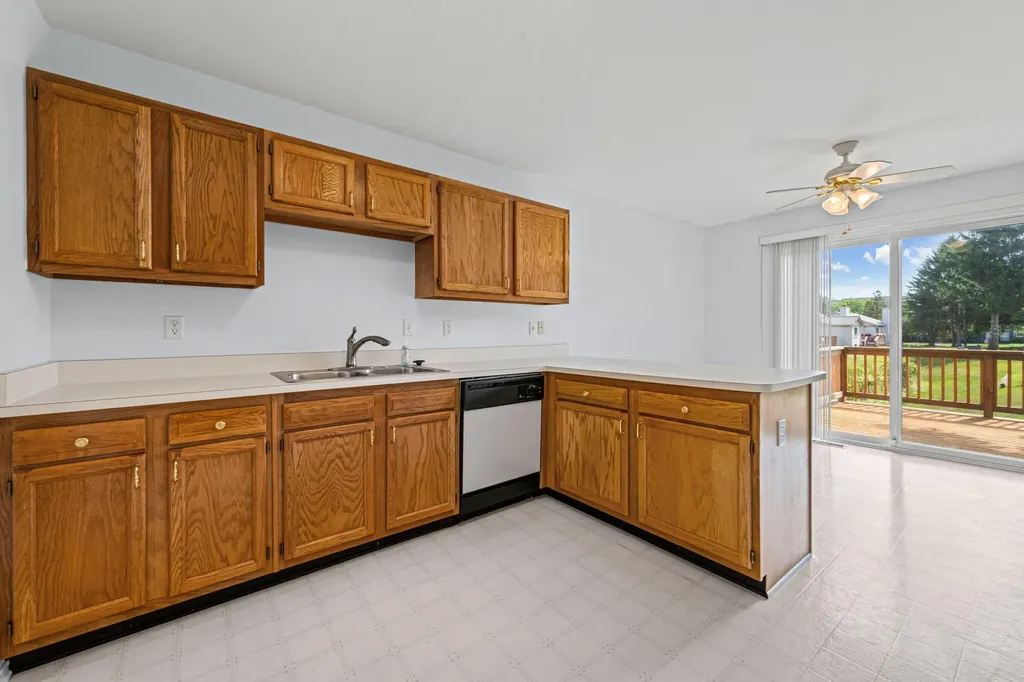 6640 Deerhurst Drive Westland City MI 48185