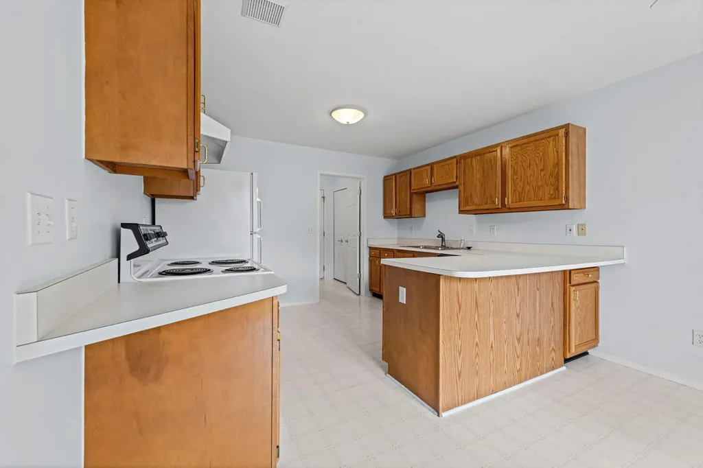 6640 Deerhurst Drive Westland City MI 48185