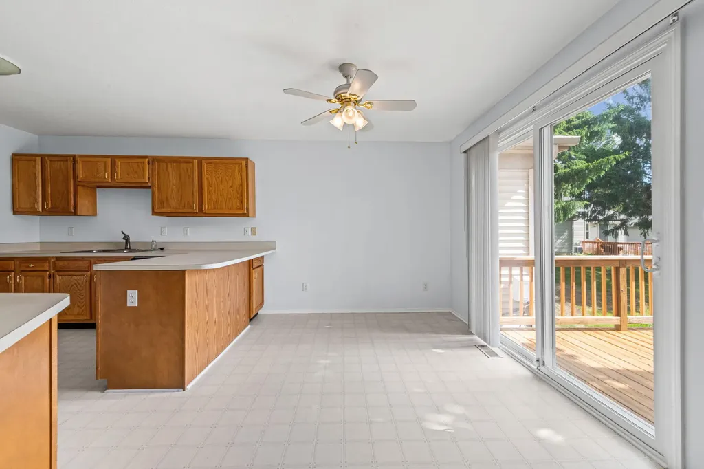 6640 Deerhurst Drive Westland City MI 48185