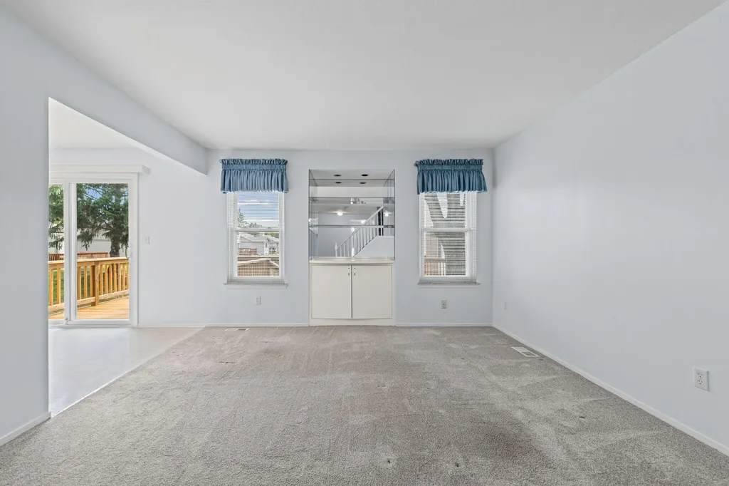 6640 Deerhurst Drive Westland City MI 48185
