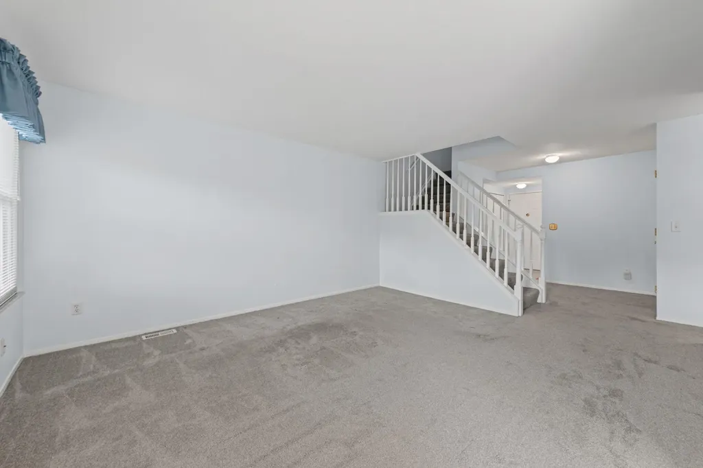 6640 Deerhurst Drive Westland City MI 48185