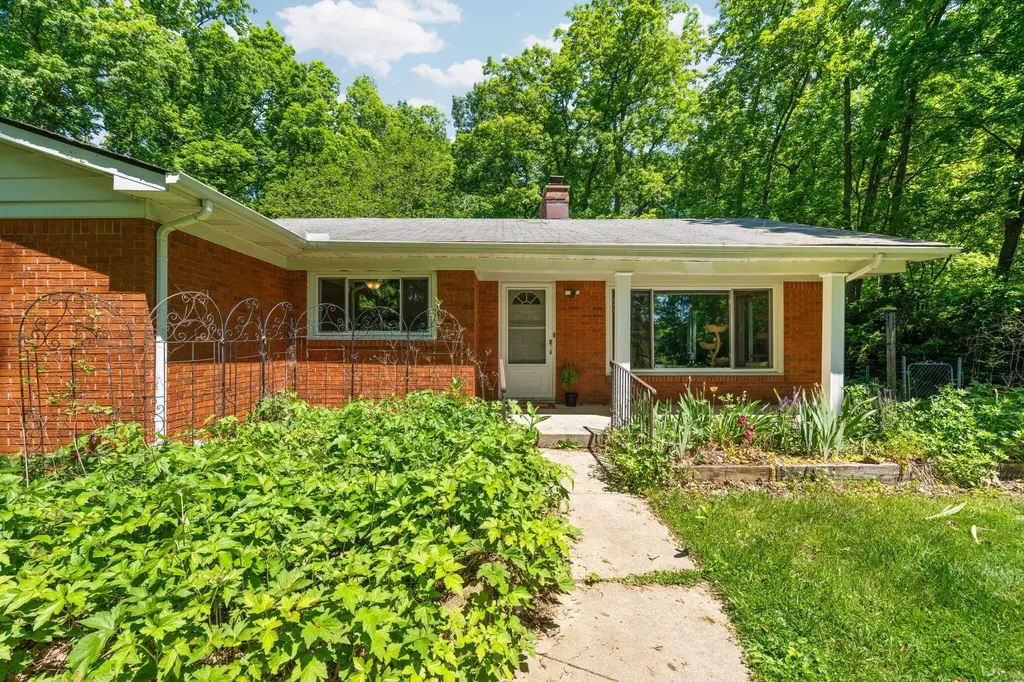 4271 Willis Road York Charter Township MI 48160