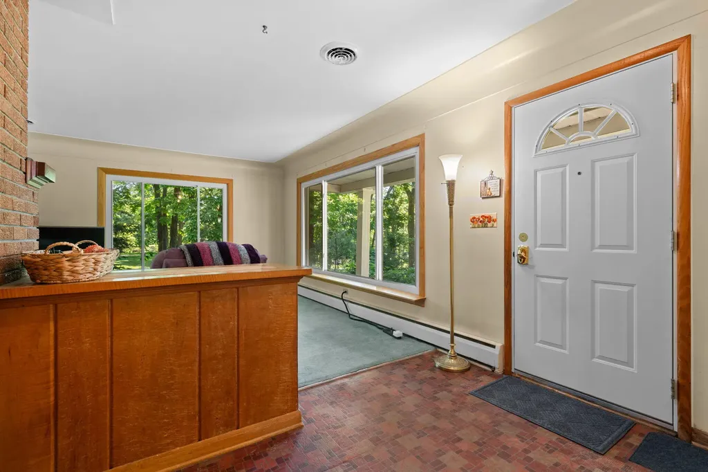 4271 Willis Road York Charter Township MI 48160