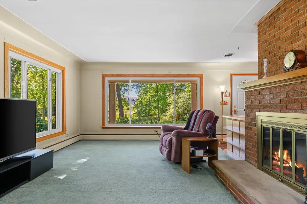 4271 Willis Road York Charter Township MI 48160
