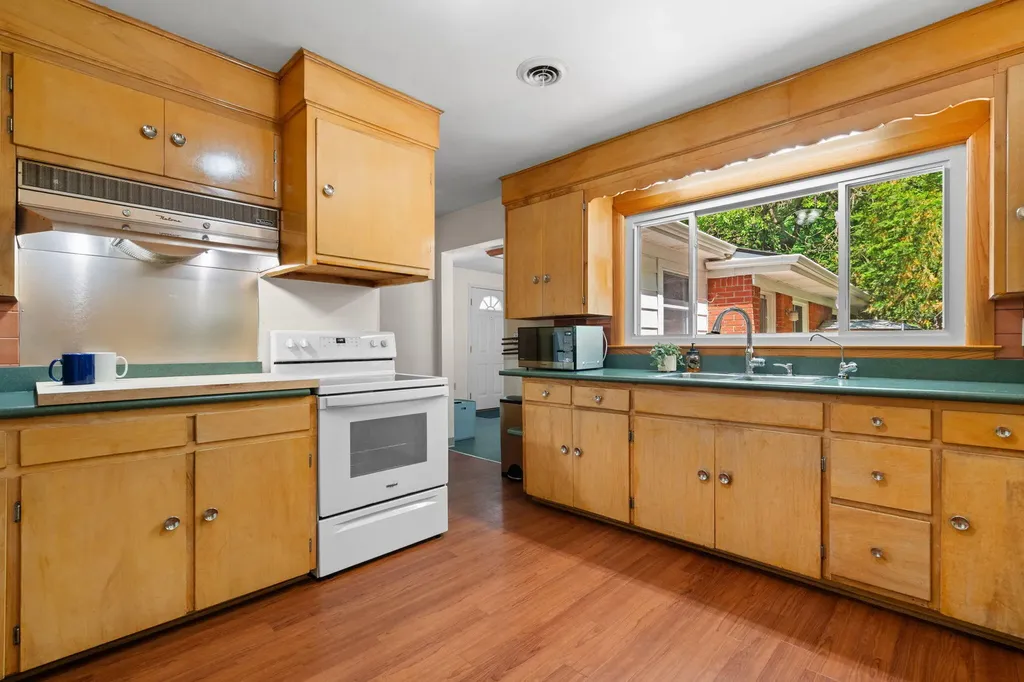 4271 Willis Road York Charter Township MI 48160