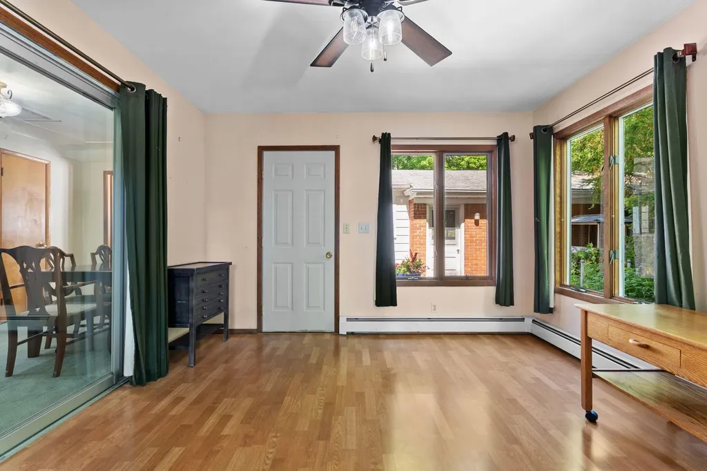 4271 Willis Road York Charter Township MI 48160