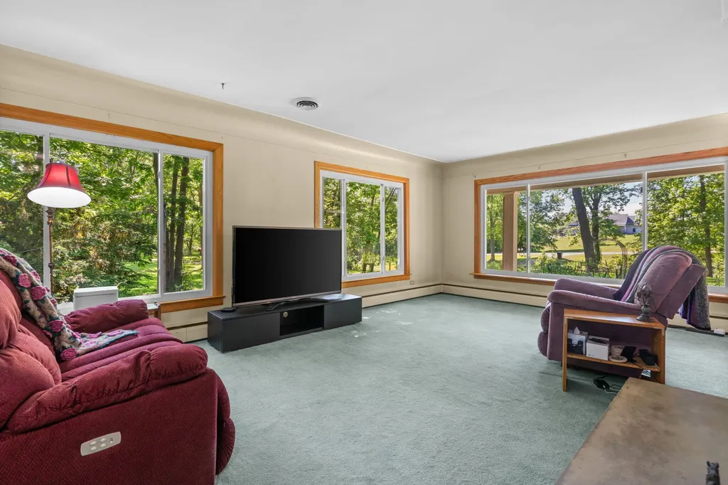 4271 Willis Road York Charter Township MI 48160