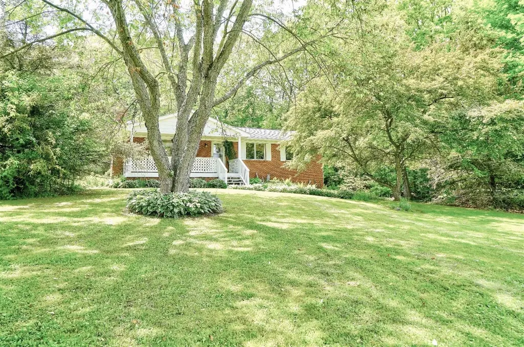8235 N Territorial Road Webster Township MI 48130