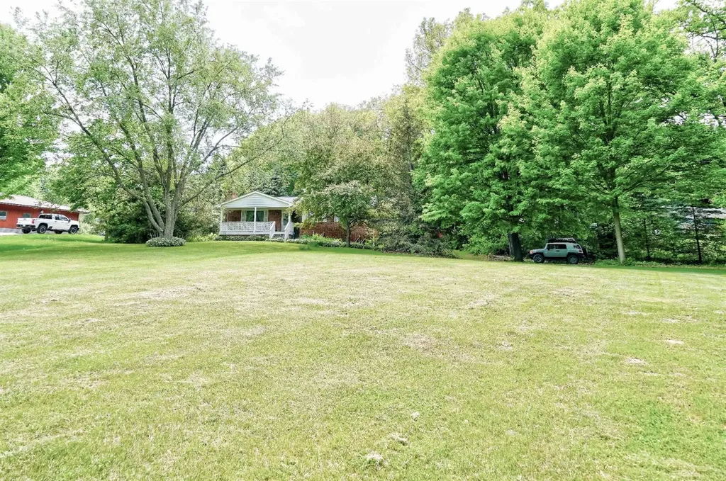 8235 N Territorial Road Webster Township MI 48130