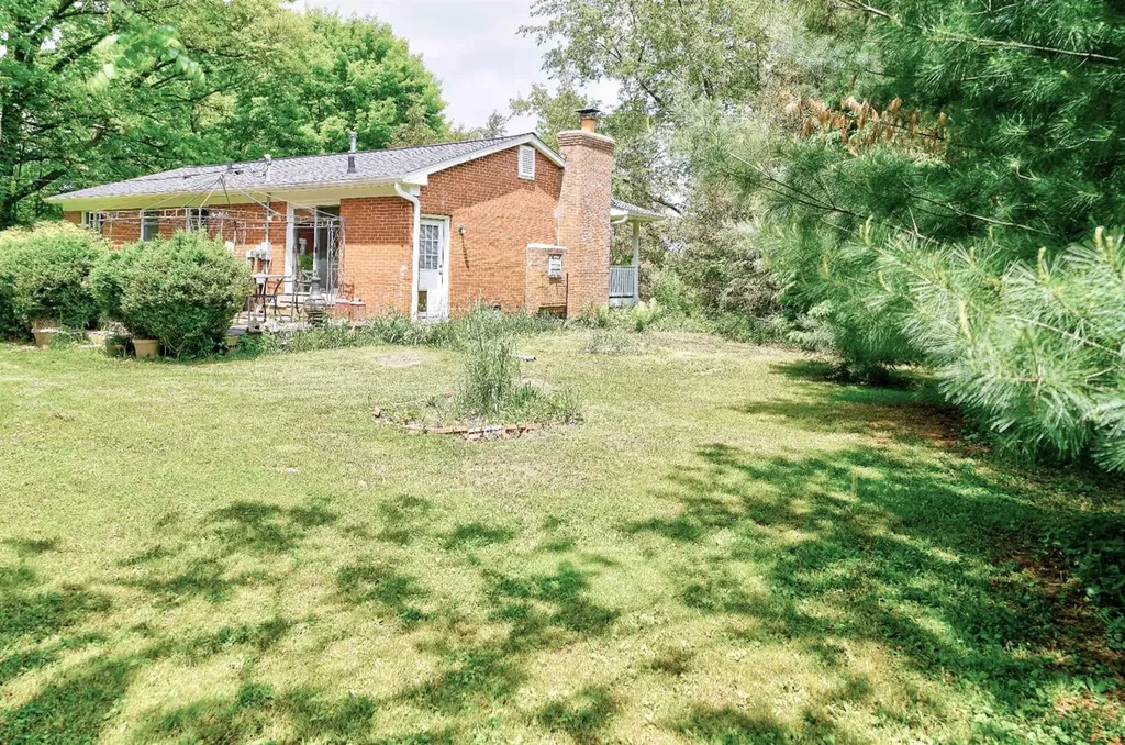 8235 N Territorial Road Webster Township MI 48130