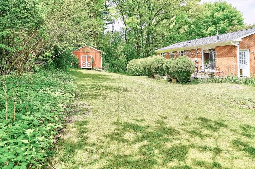 8235 N Territorial Road Webster Township MI 48130