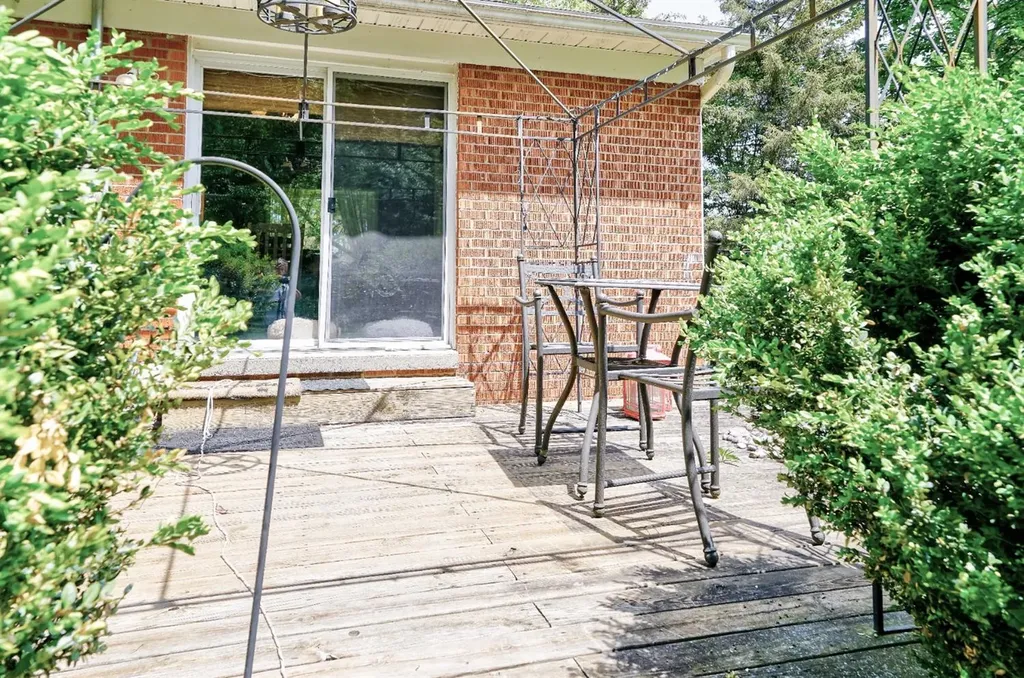 8235 N Territorial Road Webster Township MI 48130