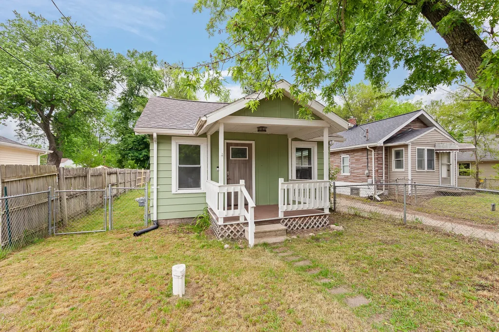 3428 Sunnyheart Avenue Leoni Township MI 49202