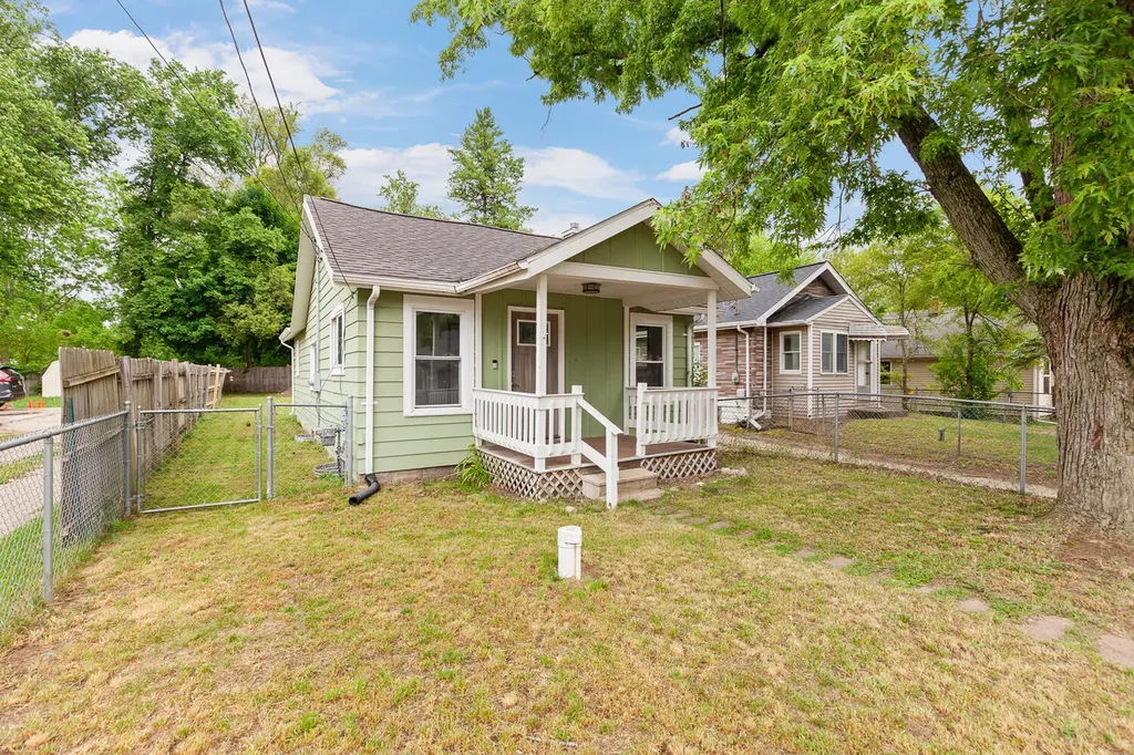 3428 Sunnyheart Avenue Leoni Township MI 49202