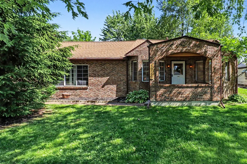 33700 Beechwood Street Westland City MI 48185