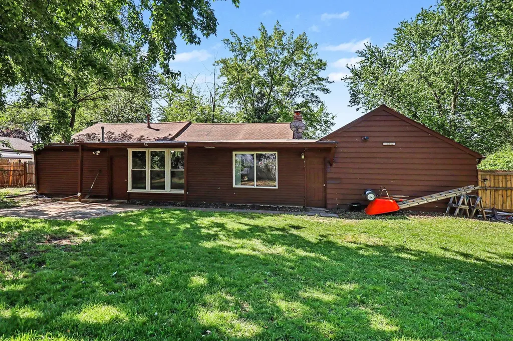 33700 Beechwood Street Westland City MI 48185
