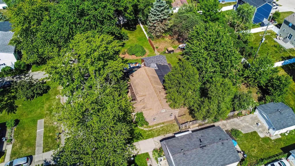 33700 Beechwood Street Westland City MI 48185