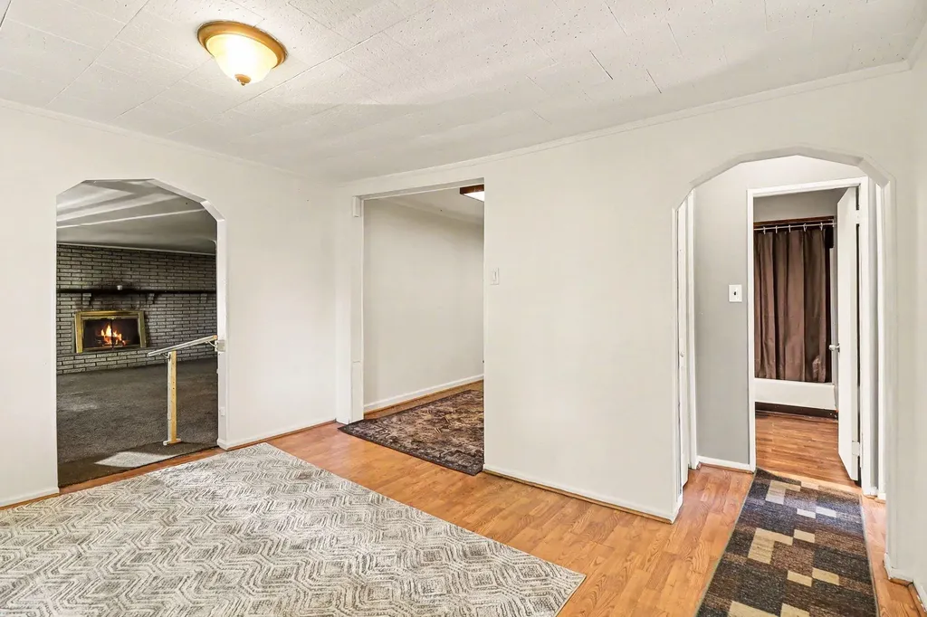 33700 Beechwood Street Westland City MI 48185