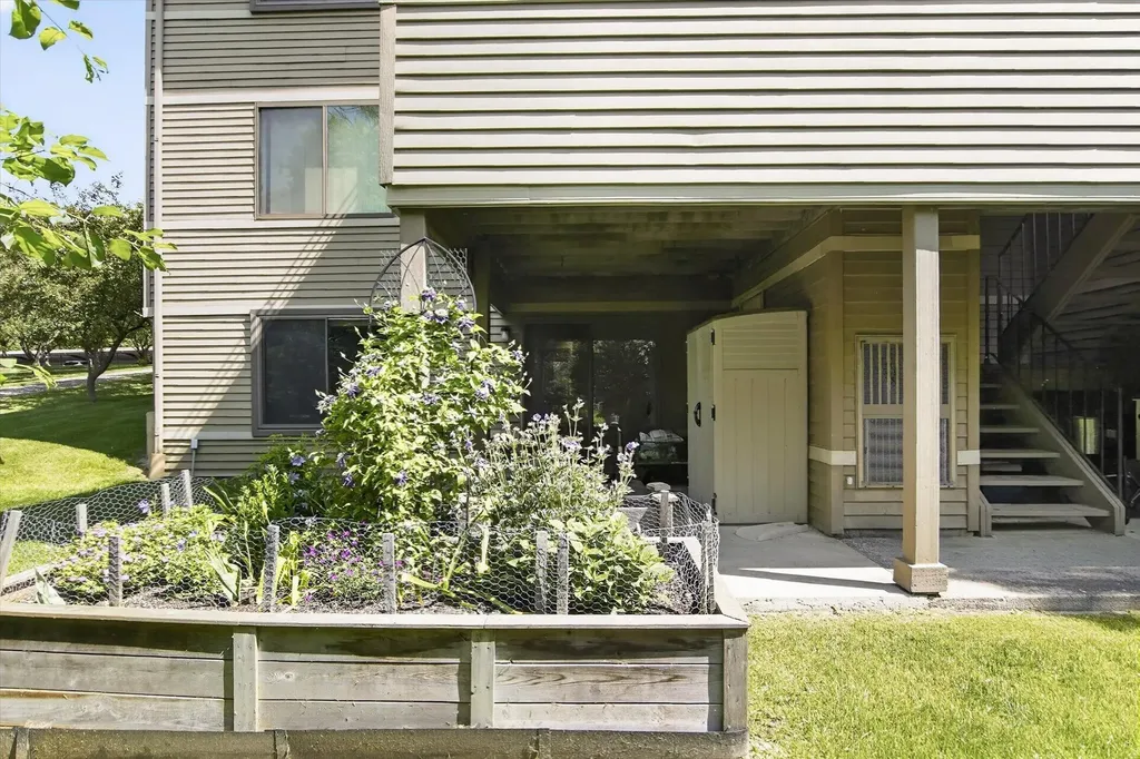 350 Briarcrest Drive Ann Arbor City MI 48104