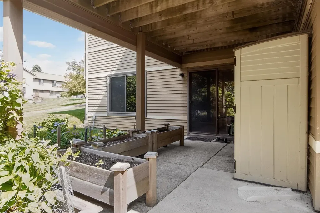 350 Briarcrest Drive Ann Arbor City MI 48104