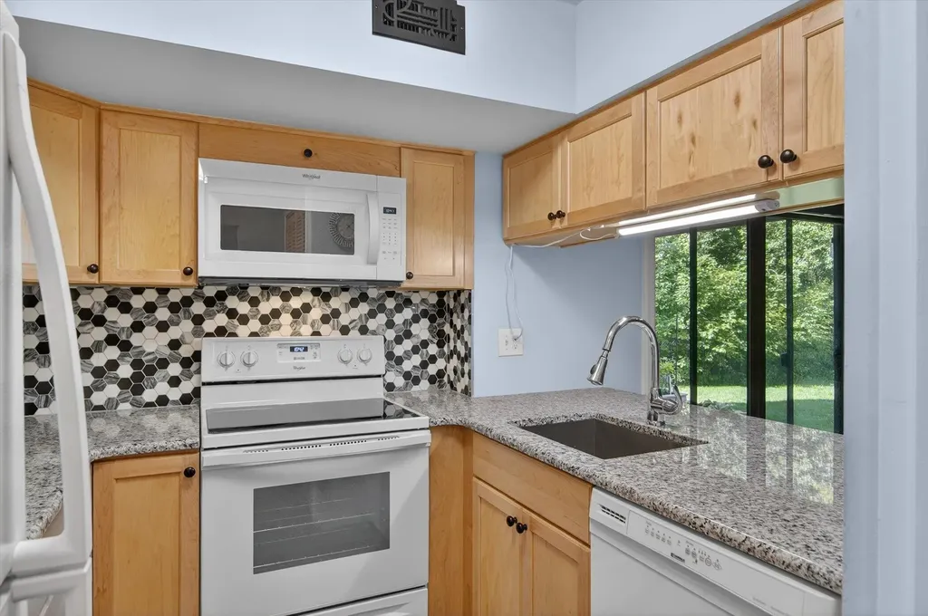 350 Briarcrest Drive Ann Arbor City MI 48104