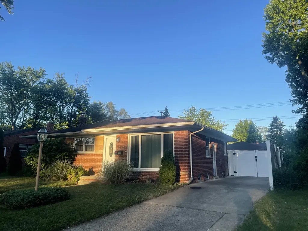 830 Juneau Road Ypsilanti Charter Township MI 48198