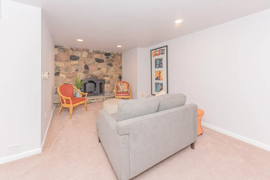 622 Rosemont Avenue Saline City MI 48176