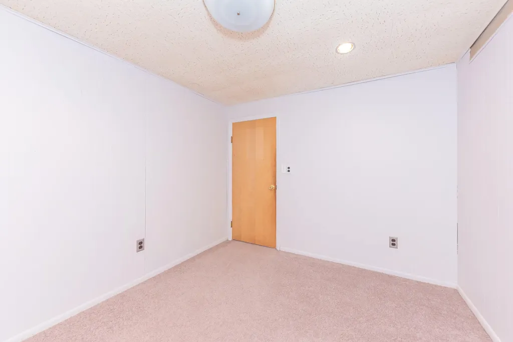 622 Rosemont Avenue Saline City MI 48176