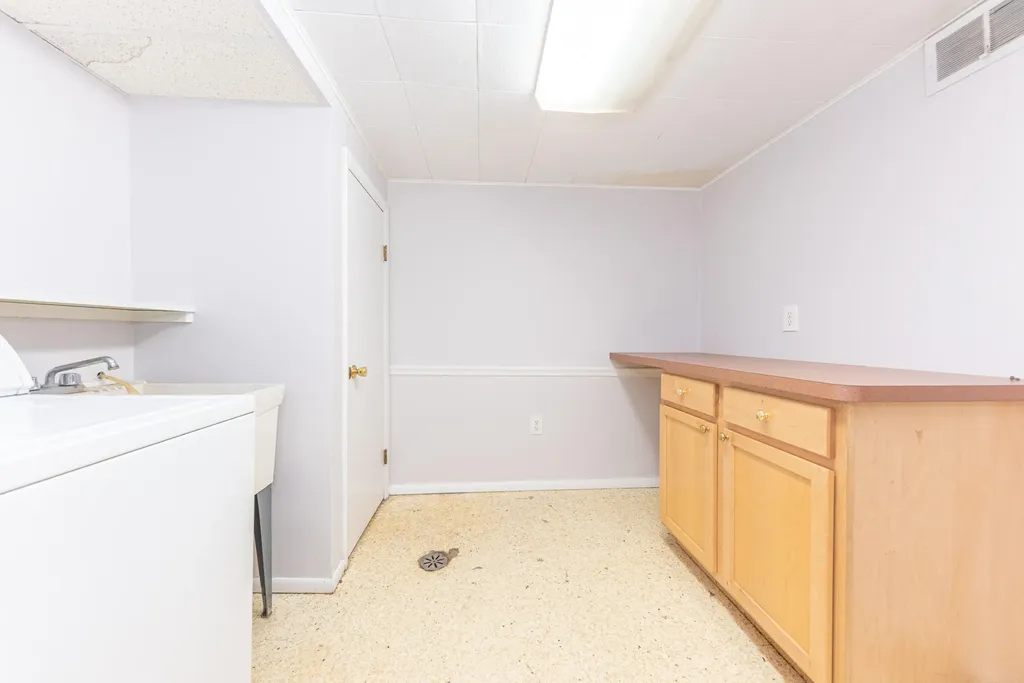 622 Rosemont Avenue Saline City MI 48176
