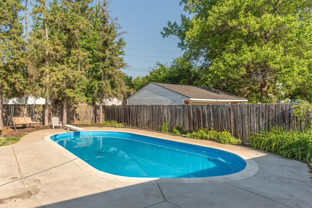 622 Rosemont Avenue Saline City MI 48176