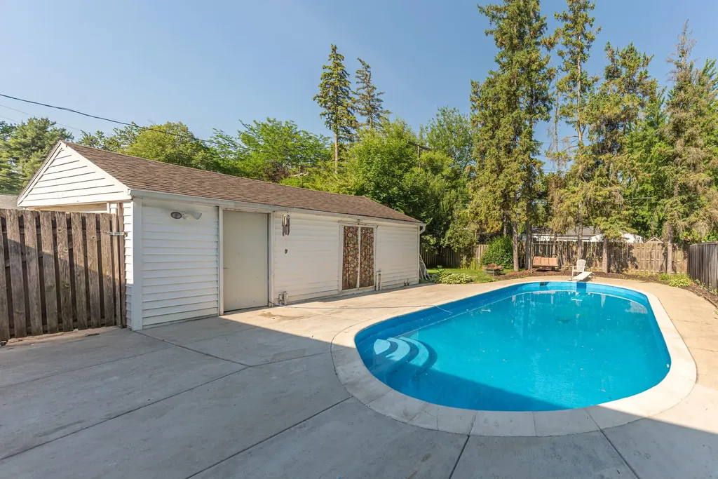622 Rosemont Avenue Saline City MI 48176