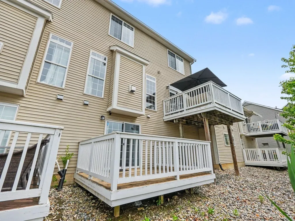 174 Burwyck Park Drive Saline City MI 48176