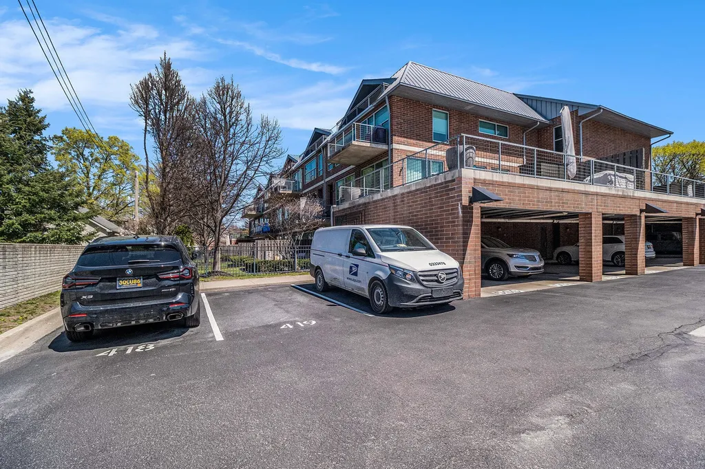 300 Hamilton Street Plymouth City MI 48170