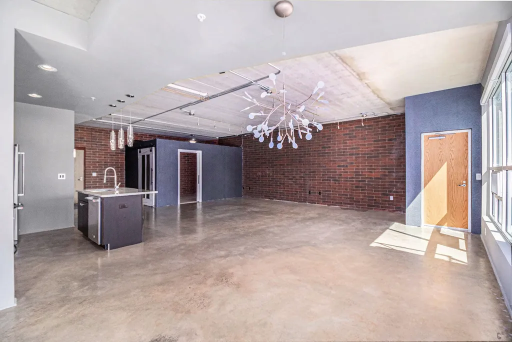 300 Hamilton Street Plymouth City MI 48170