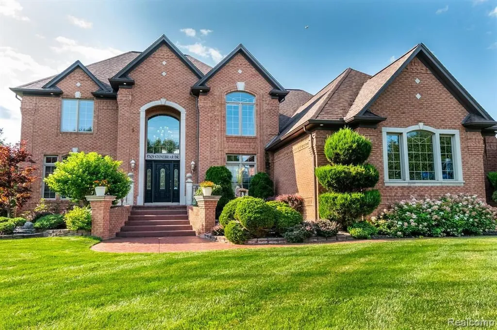 57629 Stonebriar Drive Washington Township MI 48094