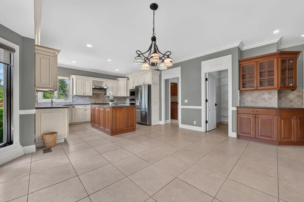 57629 Stonebriar Drive Washington Township MI 48094