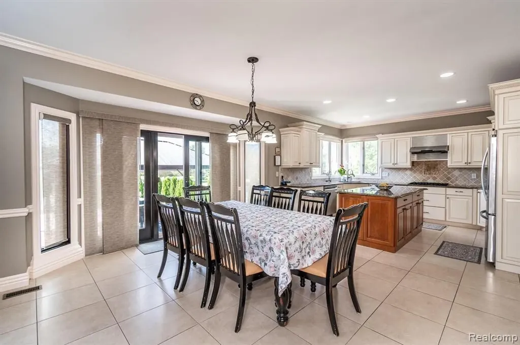 57629 Stonebriar Drive Washington Township MI 48094