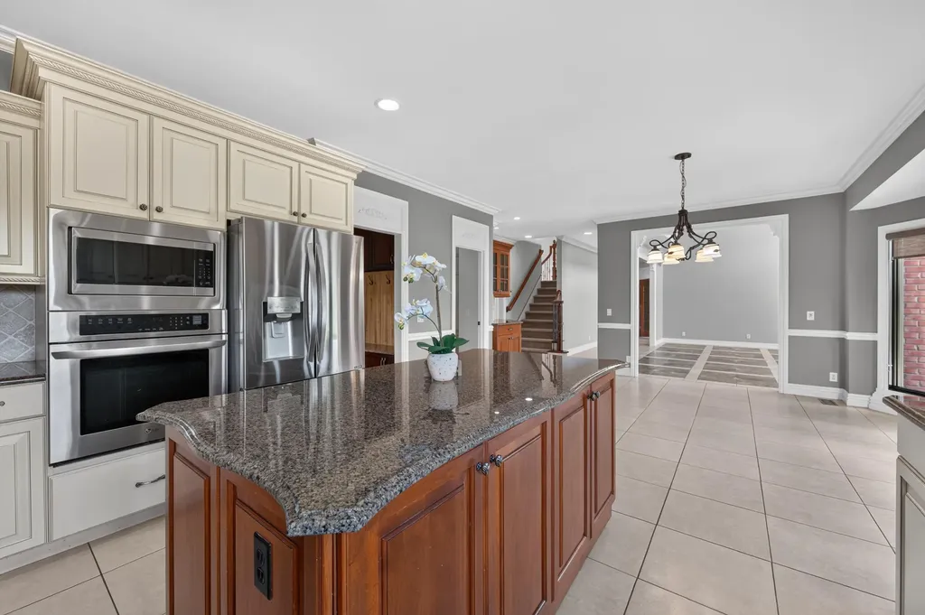 57629 Stonebriar Drive Washington Township MI 48094