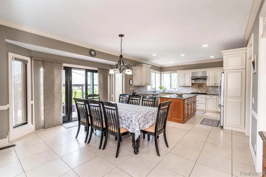 57629 Stonebriar Drive Washington Township MI 48094