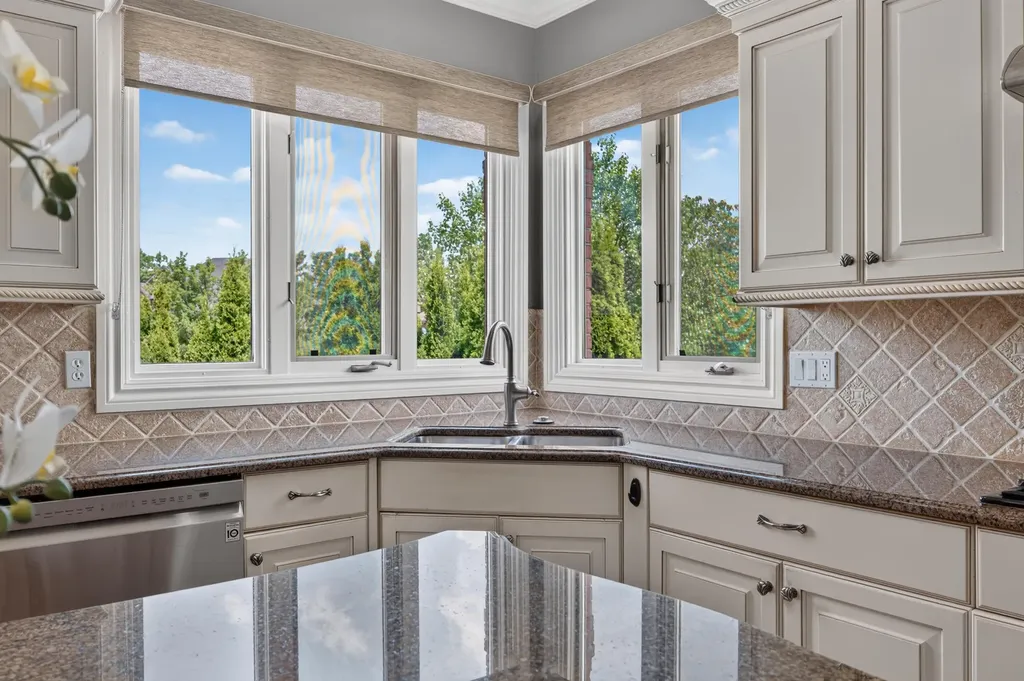 57629 Stonebriar Drive Washington Township MI 48094