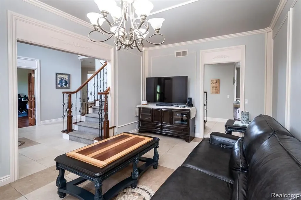 57629 Stonebriar Drive Washington Township MI 48094