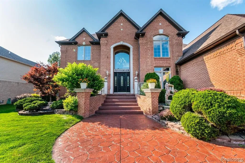 57629 Stonebriar Drive Washington Township MI 48094