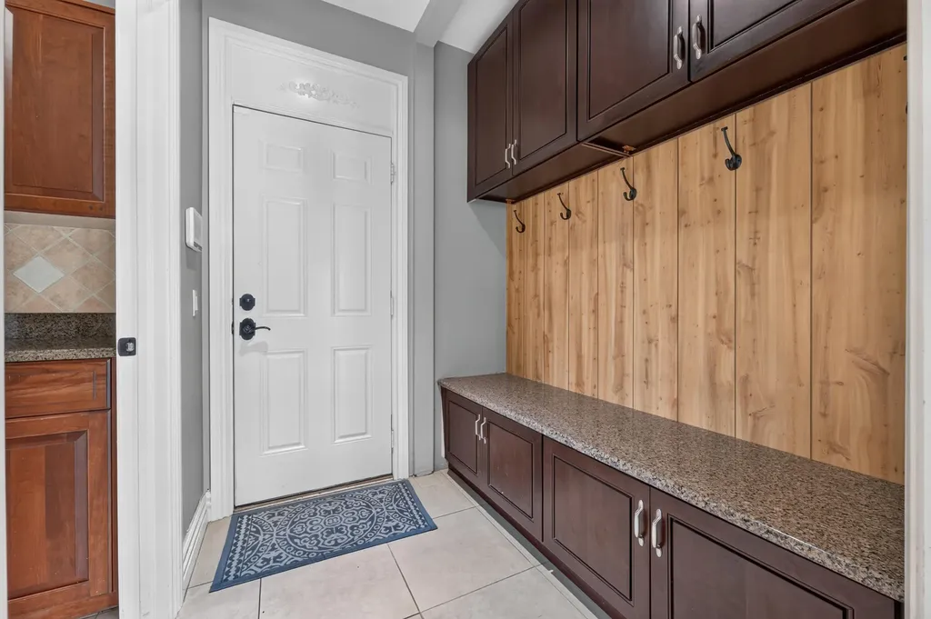 57629 Stonebriar Drive Washington Township MI 48094
